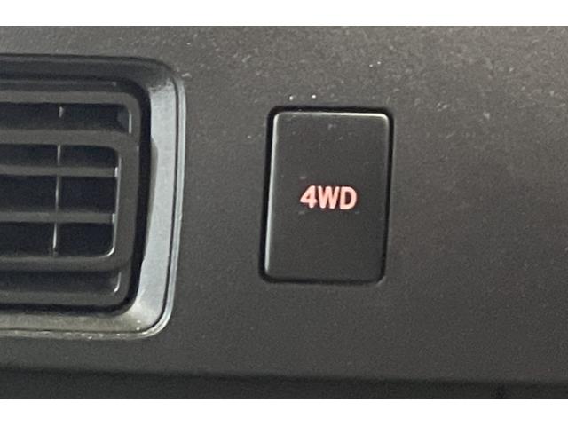 ハイゼットカーゴＤＸ　／切替４ＷＤ／ラジオ／オートライト／踏み間違い防止４ＷＤ車　レーンキープアシスト　アイドルストップ　ＶＤＣ　キーレスキー　ダブルエアバッグ　オートマチックハイビーム　記録簿　ＡＢＳ　エアバッグ　衝突安全ボディ　両側スライドＤ　衝突低減ブレーキ（富山県）の中古車