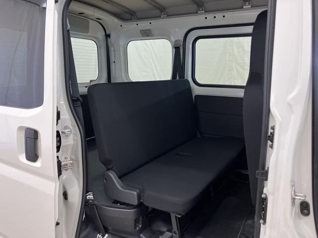 ハイゼットカーゴＤＸ　／切替４ＷＤ／ラジオ／オートライト／踏み間違い防止４ＷＤ車　レーンキープアシスト　アイドルストップ　ＶＤＣ　キーレスキー　ダブルエアバッグ　オートマチックハイビーム　記録簿　ＡＢＳ　エアバッグ　衝突安全ボディ　両側スライドＤ　衝突低減ブレーキ（富山県）の中古車