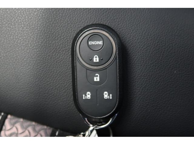 Ｎ−ＢＯＸカスタムＧ・Ｌターボホンダセンシングターボモデル　前後誤発進抑制　記録簿有り　電動格納式ドアミラー　衝突安全ボディ　インテリジェントキー　バックモニター　キーフリー　盗難防止システム　アルミ　ナビＴＶ　ＬＥＤライト　Ａライト　ＥＴＣ（富山県）の中古車