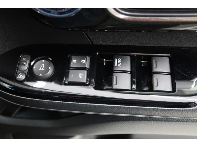 Ｎ−ＢＯＸカスタムＧ・Ｌターボホンダセンシングターボモデル　前後誤発進抑制　記録簿有り　電動格納式ドアミラー　衝突安全ボディ　インテリジェントキー　バックモニター　キーフリー　盗難防止システム　アルミ　ナビＴＶ　ＬＥＤライト　Ａライト　ＥＴＣ（富山県）の中古車