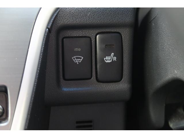 ムーヴカスタム　Ｘ衝突軽減ブレーキ　電格ミラー　キーレスエントリー　ＬＥＤヘッド　ナビＴＶ　オートライト　シートヒーター　エコアイドル　衝突安全ボディ　運転席エアバッグ　スマートキー　横滑り防止機能　バックカメラ（富山県）の中古車