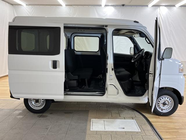 ハイゼットカーゴＤＸ　／切替４ＷＤ／ラジオ／オートライト／踏み間違い防止踏み間違い防止　Ｗエアバック　キーフリーシステム　エコアイドル　車線逸脱警報　切替４ＷＤ　オートハイビーム　両側スライドドア　オートライト　運転席エアバッグ　ＡＢＳ　記録簿　ＶＤＣ（富山県）の中古車