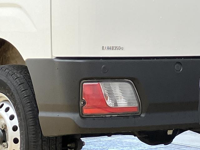 ハイゼットカーゴＤＸ　／切替４ＷＤ／ラジオ／オートライト／踏み間違い防止踏み間違い防止　Ｗエアバック　キーフリーシステム　エコアイドル　車線逸脱警報　切替４ＷＤ　オートハイビーム　両側スライドドア　オートライト　運転席エアバッグ　ＡＢＳ　記録簿　ＶＤＣ（富山県）の中古車