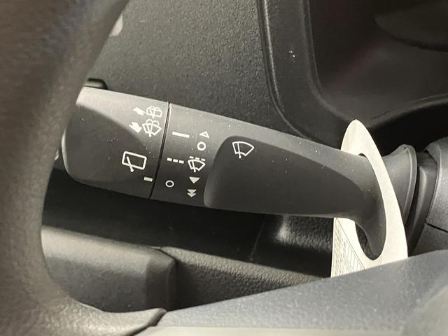 ハイゼットカーゴＤＸ　／切替４ＷＤ／ラジオ／オートライト／踏み間違い防止踏み間違い防止　Ｗエアバック　キーフリーシステム　エコアイドル　車線逸脱警報　切替４ＷＤ　オートハイビーム　両側スライドドア　オートライト　運転席エアバッグ　ＡＢＳ　記録簿　ＶＤＣ（富山県）の中古車