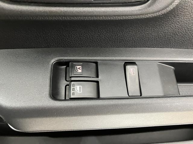 ハイゼットカーゴＤＸ　／切替４ＷＤ／ラジオ／オートライト／踏み間違い防止踏み間違い防止　Ｗエアバック　キーフリーシステム　エコアイドル　車線逸脱警報　切替４ＷＤ　オートハイビーム　両側スライドドア　オートライト　運転席エアバッグ　ＡＢＳ　記録簿　ＶＤＣ（富山県）の中古車