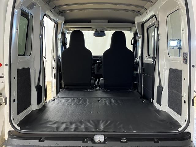 ハイゼットカーゴＤＸ　／切替４ＷＤ／ラジオ／オートライト／踏み間違い防止踏み間違い防止　Ｗエアバック　キーフリーシステム　エコアイドル　車線逸脱警報　切替４ＷＤ　オートハイビーム　両側スライドドア　オートライト　運転席エアバッグ　ＡＢＳ　記録簿　ＶＤＣ（富山県）の中古車