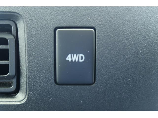 ハイゼットカーゴDX /切替4WD/ラジオ/オートライト/踏み間違い防止車線逸脱警報装置 キーフリー デュアルエアバッグ Aストップ VDC オートマチックハイビーム 記録簿 切替4WD ABS エアバッグ オートライト 衝突被害軽減装置(富山県)の中古車