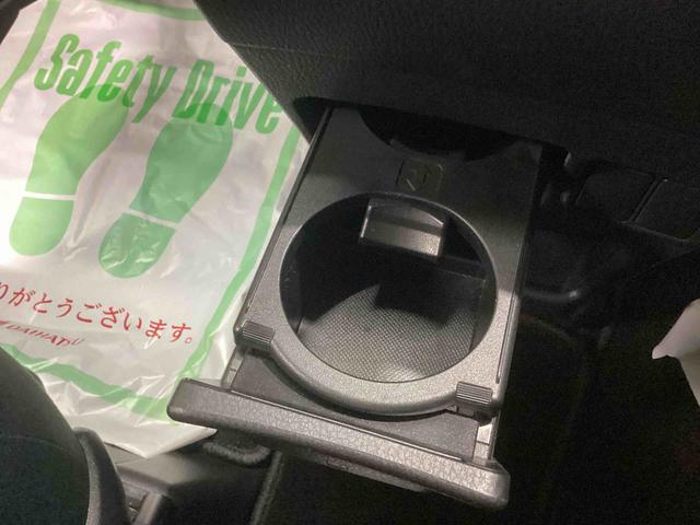 ヴォクシーＸ　Ｃパッケージキーレス　カーナビ　両側スライドドア　ＥＴＣ（鹿児島県）の中古車