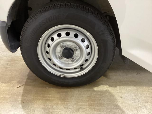 ハイゼットカーゴＤＸインパネシフト　リモコンキー　衝突被害軽減システム　車線逸脱　ＡＢＳ　両側スライドドア　デュアルエアバッグ　オートマチックハイビーム　レーダーブレーキサポート（鹿児島県）の中古車