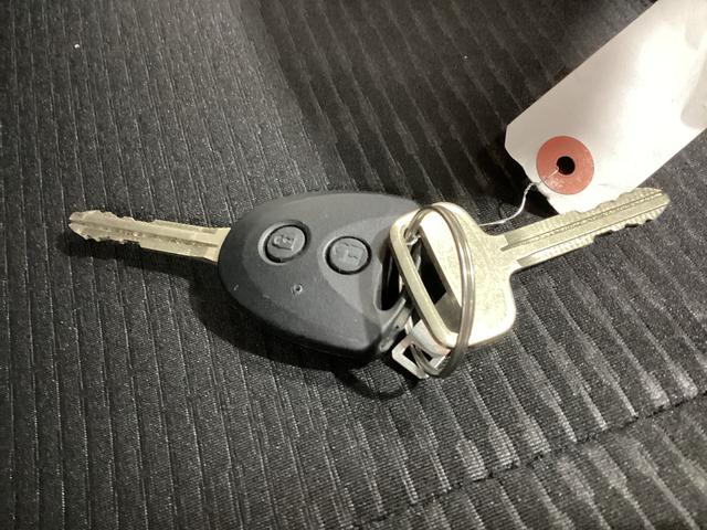 ハイゼットカーゴＤＸインパネシフト　リモコンキー　衝突被害軽減システム　車線逸脱　ＡＢＳ　両側スライドドア　デュアルエアバッグ　オートマチックハイビーム　レーダーブレーキサポート（鹿児島県）の中古車