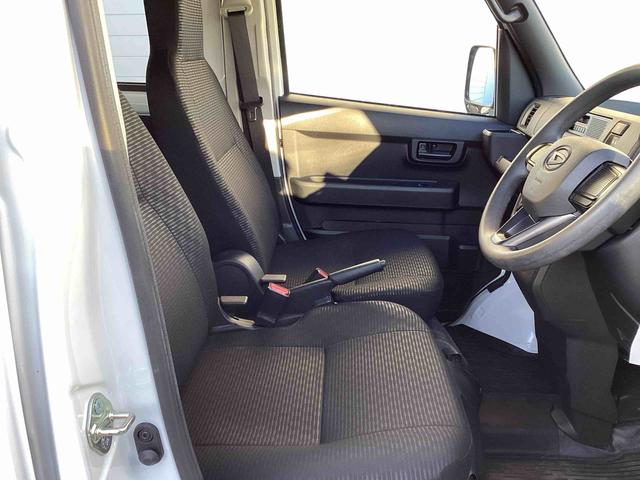 ハイゼットカーゴＤＸインパネシフト　ハイビームアシスト　レーンアシスト　両席エアバッグ　ＡＢＳ　両側スライドドア（鹿児島県）の中古車