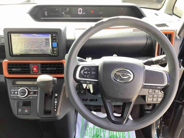 タントファンクロスインパネシフト　プッシュスタートスイッチ　電子カードキー　電動パーキングブレーキ　カーナビ　バックモニター　両側オートスライドドア　レーンキープアシスト　アルミホイール　ＡＢＳ（鹿児島県）の中古車