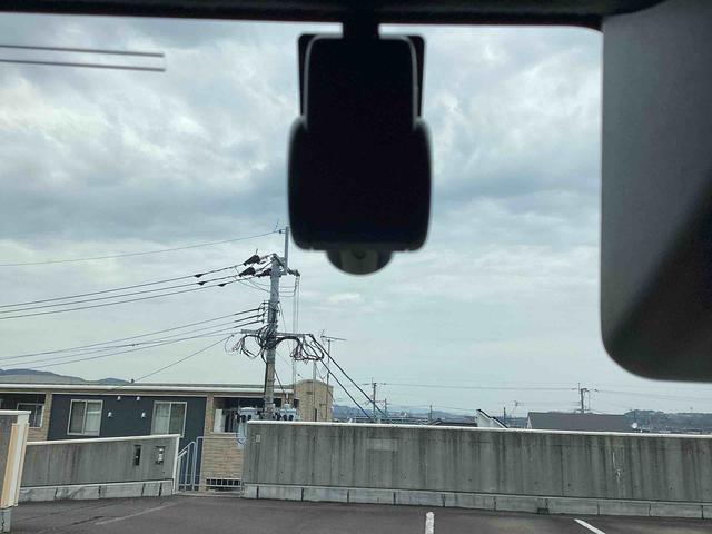 タフトＧ　クロムベンチャーインパネシフト　プッシュスタートスイッチ　電子カードキー　電動パーキングブレーキ　カーナビ　バックモニター　レーンキープアシスト　オートハイビーム　パノラマガラスルーフ　アルミホイール　誤発進抑制装置（鹿児島県）の中古車