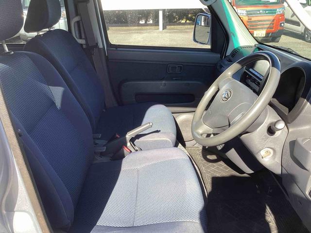 ハイゼットカーゴクルーズ５速ＭＴ車　カーナビ　両側スライドドア　ＡＢＳ（鹿児島県）の中古車