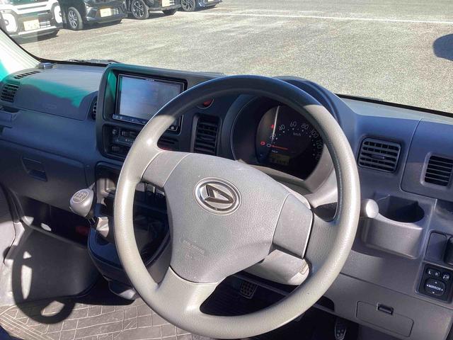 ハイゼットカーゴクルーズ５速ＭＴ車　カーナビ　両側スライドドア　ＡＢＳ（鹿児島県）の中古車