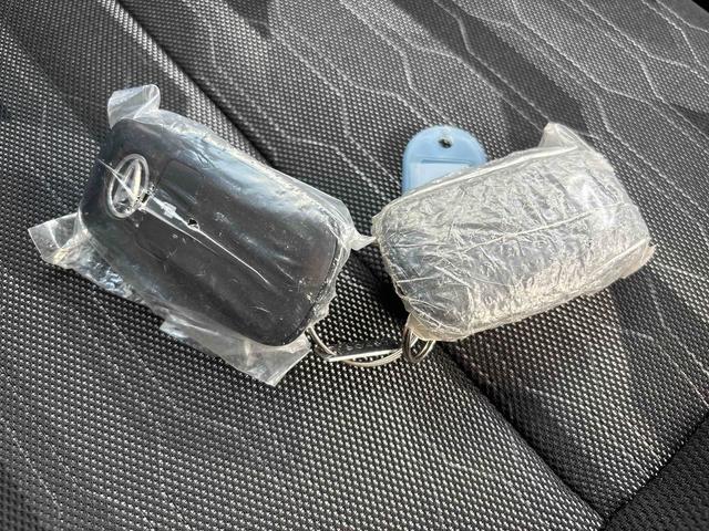 タフトＧインパネシフト　プッシュスタートスイッチ　電子カードキー　電動パーキングブレーキ　カーナビ　衝突回避システム　レーンキープアシスト　オートマチックハイビーム　ガラスサンル−フ　ＡＢＳ　アルミホイール（鹿児島県）の中古車