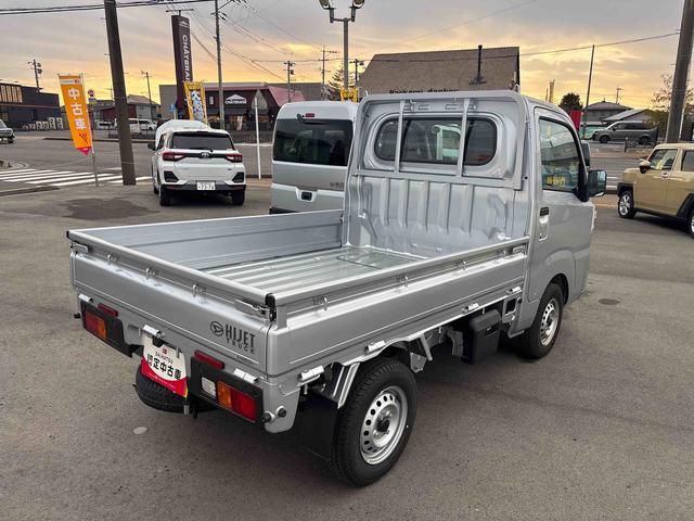 ハイゼットトラックスタンダード切替式４ＷＤ　フロアＣＶＴ車　衝突回避支援ブレーキ機能　オートマチックハイビーム　レーンキープ　ＡＢＳ　パワステ付　エアコン付（鹿児島県）の中古車