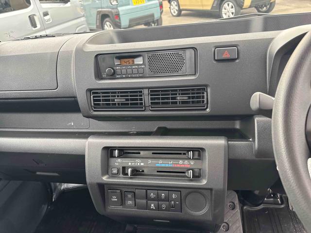 ハイゼットトラックスタンダード切替式４ＷＤ　フロアＣＶＴ車　衝突回避支援ブレーキ機能　オートマチックハイビーム　レーンキープ　ＡＢＳ　パワステ付　エアコン付（鹿児島県）の中古車