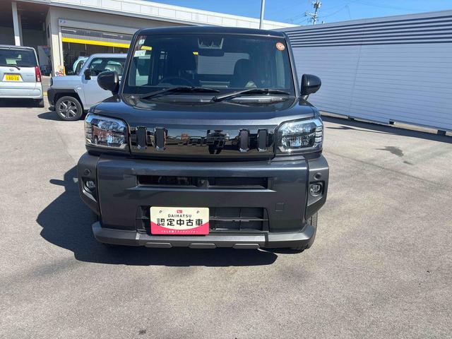 タフトＧターボ　ダーククロムベンチャーターボ車　インパネシフト　プッシュスタートスイッチ　電子カードキー　電動パーキングブレーキ　ディスプレイオーディオ　追突被害軽減ブレーキ　車線逸脱警告　オートマチックハイビーム　ＡＢＳ　ガラスルーフ（鹿児島県）の中古車