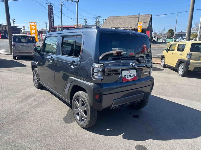 タフトＧターボ　ダーククロムベンチャーターボ車　インパネシフト　プッシュスタートスイッチ　電子カードキー　電動パーキングブレーキ　ディスプレイオーディオ　追突被害軽減ブレーキ　車線逸脱警告　オートマチックハイビーム　ＡＢＳ　ガラスルーフ（鹿児島県）の中古車