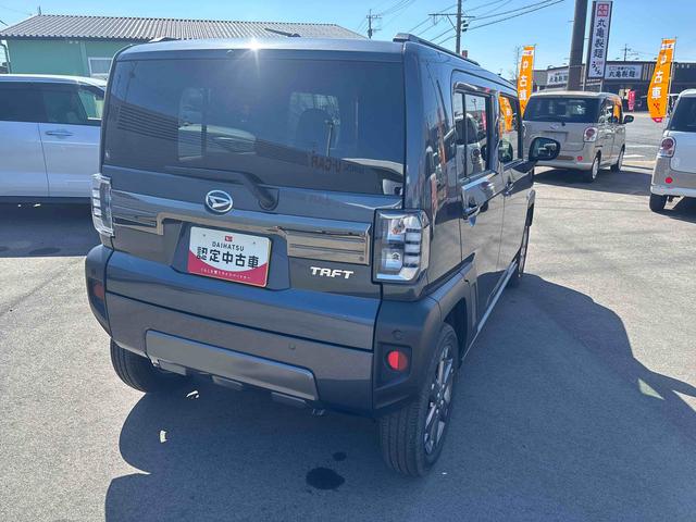 タフトＧターボ　ダーククロムベンチャーターボ車　インパネシフト　プッシュスタートスイッチ　電子カードキー　電動パーキングブレーキ　ディスプレイオーディオ　追突被害軽減ブレーキ　車線逸脱警告　オートマチックハイビーム　ＡＢＳ　ガラスルーフ（鹿児島県）の中古車