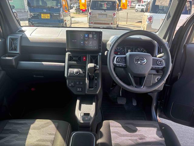 タフトＧターボ　ダーククロムベンチャーターボ車　インパネシフト　プッシュスタートスイッチ　電子カードキー　電動パーキングブレーキ　ディスプレイオーディオ　追突被害軽減ブレーキ　車線逸脱警告　オートマチックハイビーム　ＡＢＳ　ガラスルーフ（鹿児島県）の中古車