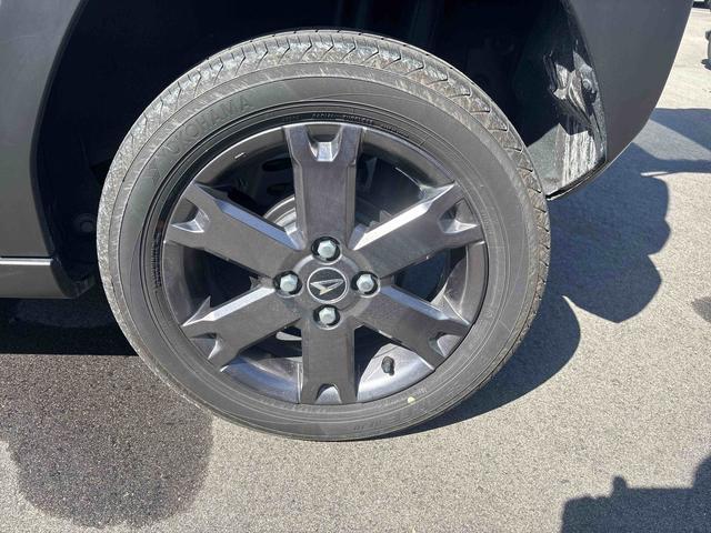 タフトＧターボ　ダーククロムベンチャーターボ車　インパネシフト　プッシュスタートスイッチ　電子カードキー　電動パーキングブレーキ　ディスプレイオーディオ　追突被害軽減ブレーキ　車線逸脱警告　オートマチックハイビーム　ＡＢＳ　ガラスルーフ（鹿児島県）の中古車