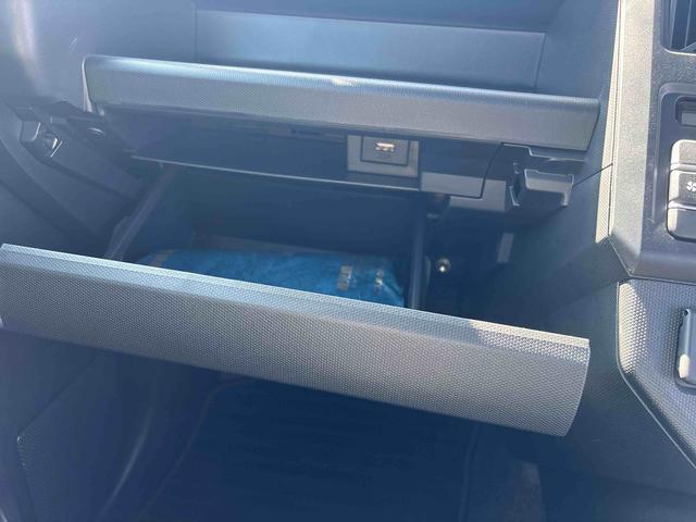 タフトＧターボ　ダーククロムベンチャーターボ車　インパネシフト　プッシュスタートスイッチ　電子カードキー　電動パーキングブレーキ　ディスプレイオーディオ　追突被害軽減ブレーキ　車線逸脱警告　オートマチックハイビーム　ＡＢＳ　ガラスルーフ（鹿児島県）の中古車