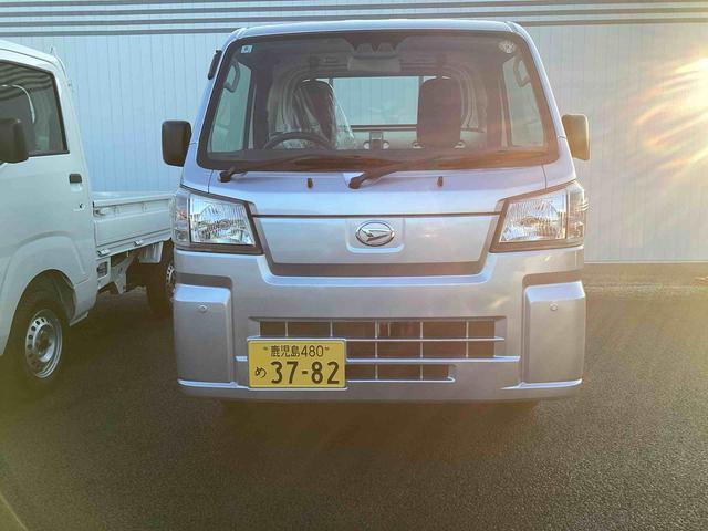 ハイゼットトラックスタンダード 農用スペシャル切替4WD 5MT車 車線逸脱警報 衝突回避支援ブレーキ機能 パワーステアリング エアコン ABS オートハイビーム エアバッグ(鹿児島県)の中古車