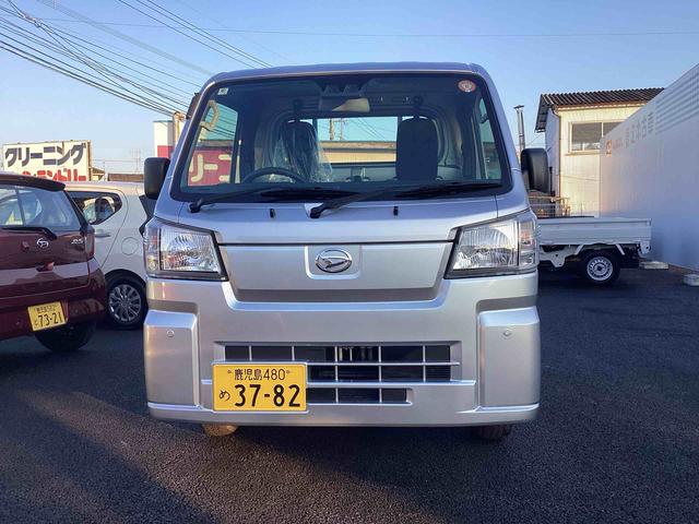 ハイゼットトラックスタンダード 農用スペシャル切替4WD 5MT車 車線逸脱警報 衝突回避支援ブレーキ機能 パワーステアリング エアコン ABS オートハイビーム エアバッグ(鹿児島県)の中古車