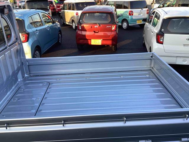 ハイゼットトラックスタンダード 農用スペシャル切替4WD 5MT車 車線逸脱警報 衝突回避支援ブレーキ機能 パワーステアリング エアコン ABS オートハイビーム エアバッグ(鹿児島県)の中古車