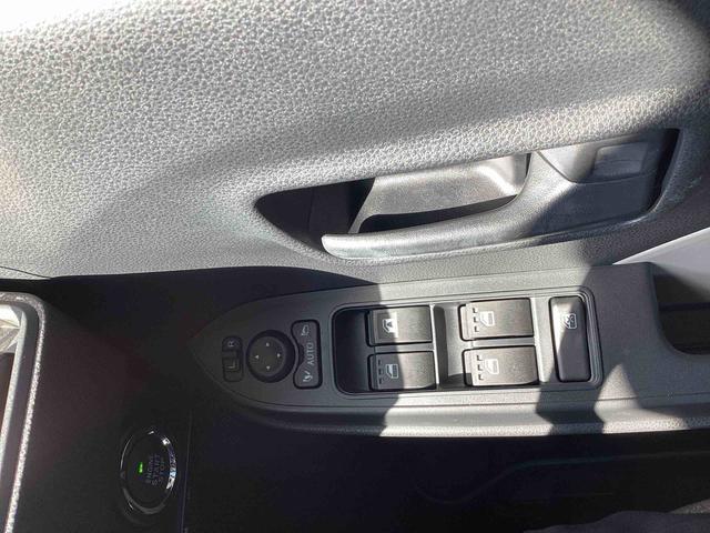 タントＸインパネシフト　プッシュスタートスイッチ　電子カードキー　電動パーキングブレーキ　衝突被害軽減システム　レーンアシスト　ＡＢＳ（鹿児島県）の中古車