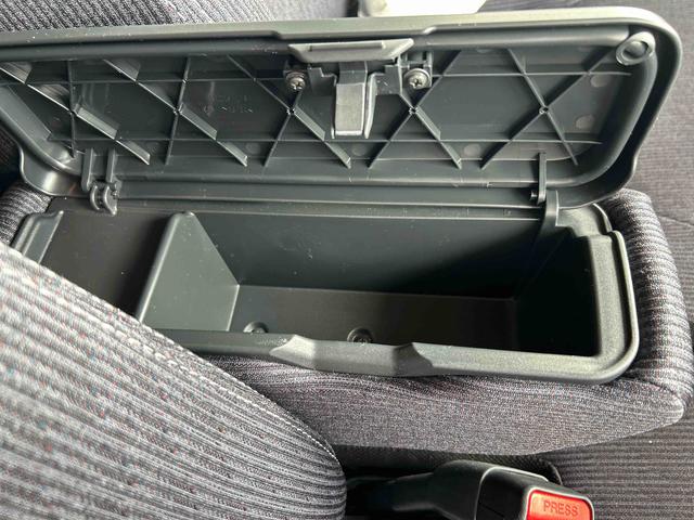 ムーヴＲＳターボエンジン　インパネシフト　プッシュスタートスイッチ　電子カードキーの写真電動パーキングブレーキ　カーナビ　バックモニター　両側電動スライドドア　アルミホイール　ＡＢＳ（鹿児島県）の中古車