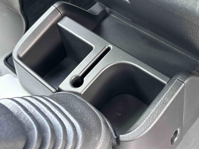 ハイゼットトラックスタンダード　農用スペシャル４ＷＤ　５ＭＴ車　車線逸脱警報装置　オートマチックハイビーム　エアコン　パワーステアリング　ＡＢＳ　ブレーキサポート（鹿児島県）の中古車