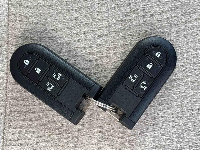 ムーヴキャンバスGメイクアップVS SAIIIインパネシフト プッシュスタートスイッチ 電子カードキー 両側電動スライドドア(鹿児島県)の中古車
