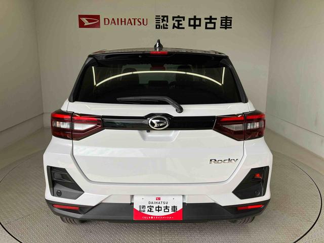 ロッキープレミアムスマートアシスト搭載 バックカメラ付き オートエアコン オートライト キーフリー アイドリングストップ ABS 電動ドアミラー(熊本県)の中古車