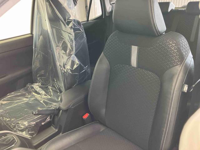 ロッキープレミアムスマートアシスト搭載 バックカメラ付き オートエアコン オートライト キーフリー アイドリングストップ ABS 電動ドアミラー(熊本県)の中古車