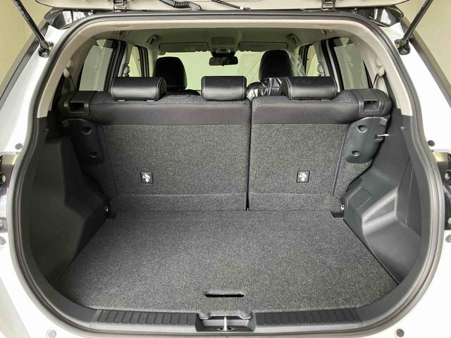 ロッキープレミアムスマートアシスト搭載 バックカメラ付き オートエアコン オートライト キーフリー アイドリングストップ ABS 電動ドアミラー(熊本県)の中古車