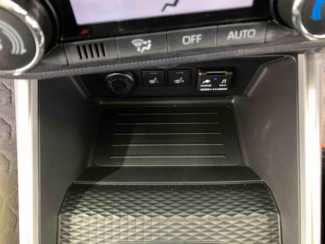 ロッキープレミアムスマートアシスト搭載 バックカメラ付き オートエアコン オートライト キーフリー アイドリングストップ ABS 電動ドアミラー(熊本県)の中古車