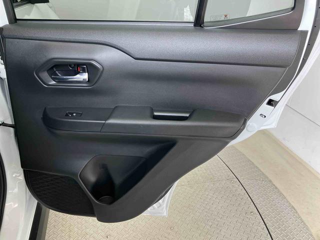 ロッキープレミアムスマートアシスト搭載 バックカメラ付き オートエアコン オートライト キーフリー アイドリングストップ ABS 電動ドアミラー(熊本県)の中古車