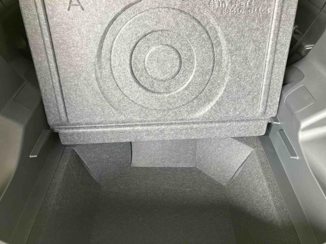 ロッキープレミアムスマートアシスト搭載 バックカメラ付き オートエアコン オートライト キーフリー アイドリングストップ ABS 電動ドアミラー(熊本県)の中古車