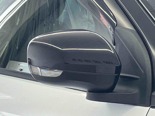 ロッキープレミアムスマートアシスト搭載 バックカメラ付き オートエアコン オートライト キーフリー アイドリングストップ ABS 電動ドアミラー(熊本県)の中古車