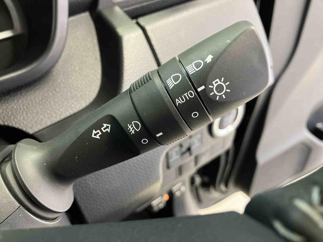 トールカスタムＧ　ターボスマートアシスト搭載　後席両側電動スライドドア　パノラマモニター対応　オートエアコン　オートライト　キーフリー　アイドリングストップ　ＡＢＳ　電動ドアミラー（熊本県）の中古車