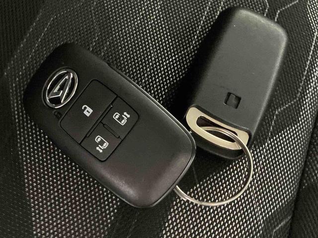 タントファンクロス（車内　消臭・抗菌　処理済）　衝突被害軽減システム　４ＷＤ　両側パワースライドドア　バックカメラ　アルミホイール　キーフリーシステム（新潟県）の中古車