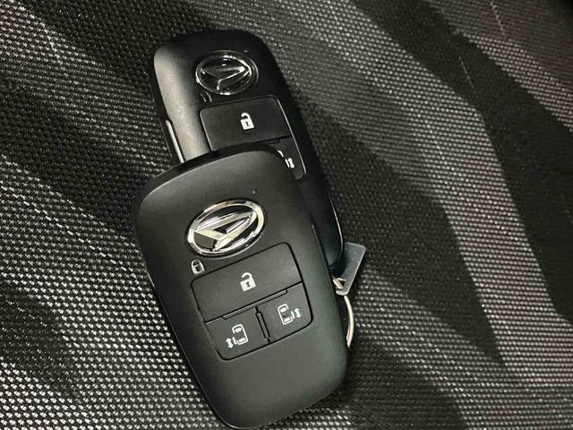 タントファンクロス（車内　消臭・抗菌　処理済）　衝突被害軽減システム　４ＷＤ　両側パワースライドドア　バックカメラ　アルミホイール　キーフリーシステム（新潟県）の中古車