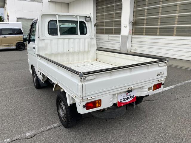 ハイゼットトラック農用スペシャル　５速マニュアル　ＡＭ／ＦＭラジオデッキ（山梨県）の中古車