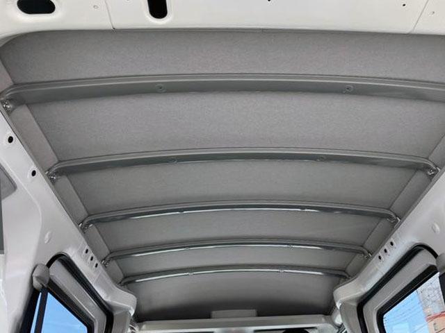 ハイゼットカーゴＤＸ　４ＷＤ　ＣＶＴ　ＡＭ／ＦＭラジオデッキスマートアシスト・コーナーセンサー・３モード電子制御４ＷＤ（ＣＶＴ車）・荷室長１，９１５ｍｍ・荷室幅１，４１０ｍｍ・荷室高１，２５０ｍｍ・ハロゲンヘッドランプ・マニュアルエアコン（山梨県）の中古車