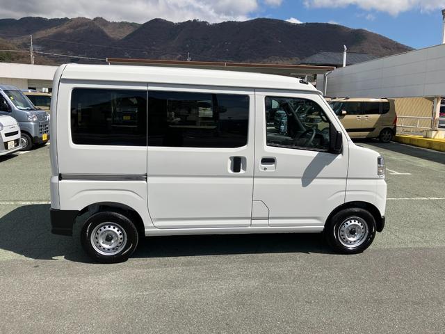 ハイゼットカーゴＤＸ　４ＷＤ　ＣＶＴ　ＡＭ／ＦＭラジオデッキスマートアシスト・コーナーセンサー・３モード電子制御４ＷＤ（ＣＶＴ車）・荷室長１，９１５ｍｍ・荷室幅１，４１０ｍｍ・荷室高１，２５０ｍｍ・ハロゲンヘッドランプ・マニュアルエアコン（山梨県）の中古車