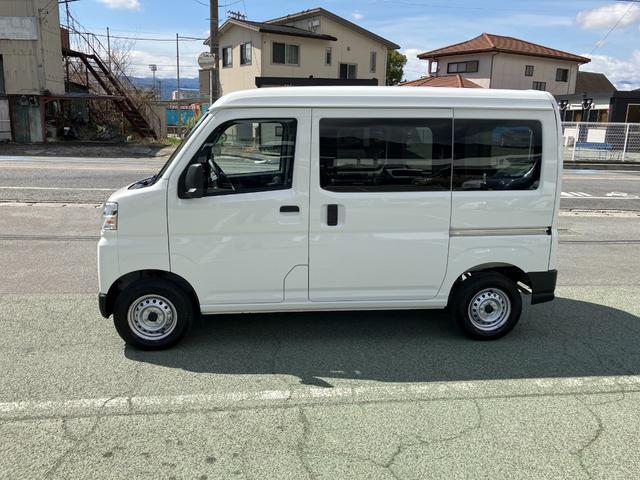 ハイゼットカーゴＤＸ　４ＷＤ　ＣＶＴ　ＡＭ／ＦＭラジオデッキスマートアシスト・コーナーセンサー・３モード電子制御４ＷＤ（ＣＶＴ車）・荷室長１，９１５ｍｍ・荷室幅１，４１０ｍｍ・荷室高１，２５０ｍｍ・ハロゲンヘッドランプ・マニュアルエアコン（山梨県）の中古車