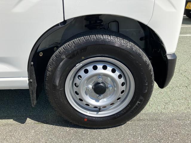 ハイゼットカーゴＤＸ　４ＷＤ　ＣＶＴ　ＡＭ／ＦＭラジオデッキスマートアシスト・コーナーセンサー・３モード電子制御４ＷＤ（ＣＶＴ車）・荷室長１，９１５ｍｍ・荷室幅１，４１０ｍｍ・荷室高１，２５０ｍｍ・ハロゲンヘッドランプ・マニュアルエアコン（山梨県）の中古車